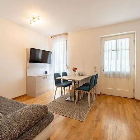 بيت ضيافة Im Schuh 3*