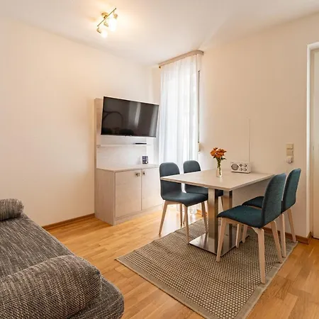 Im Schuh بيت ضيافة 3*